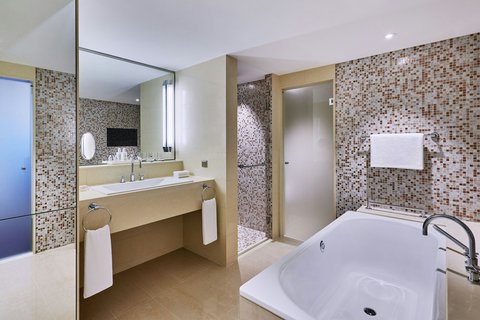 Skyline Junior Suite - Bathroom