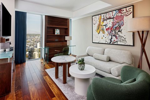 Grand Deluxe Guestroom