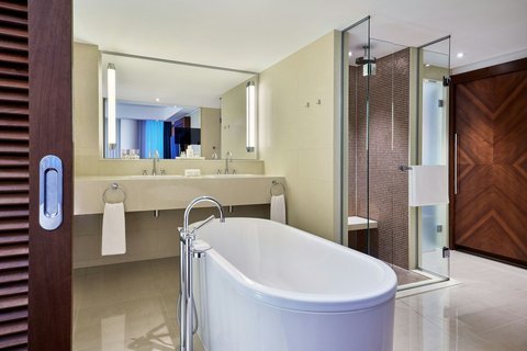 Grand Deluxe Suite - Bathroom