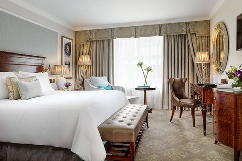 King Deluxe Guest Room