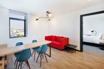 2 Bedroom Suite, Bedroom 1: 1 King, Bedroom 2: 2 Twin