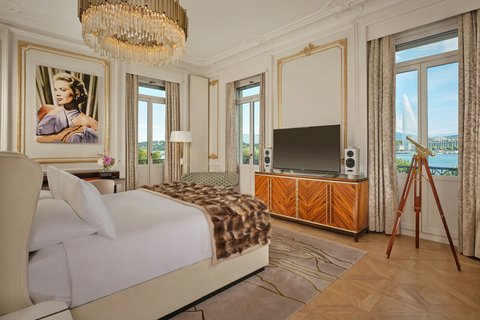 Experience the iconic Grace Kelly Suite