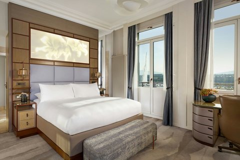 Lake Front Suite with Spectacular Views