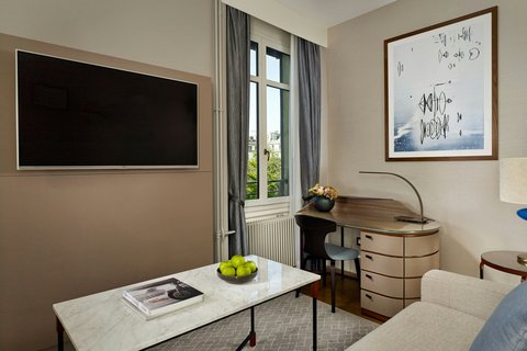 Garden View Suite Living Room