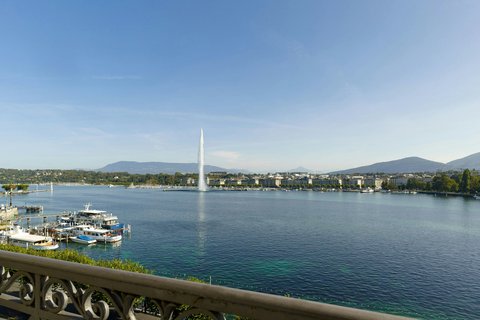 Lake Geneva and Jet d'Eau Views