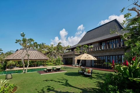 The Bvlgari Villa
