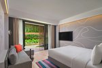 Aloft Garden View King, Guest room, 1 King, Garden view, Balcony