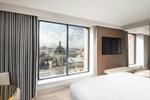 Deluxe, Deluxe Guest room, 1 King, Skyline view, Corner room