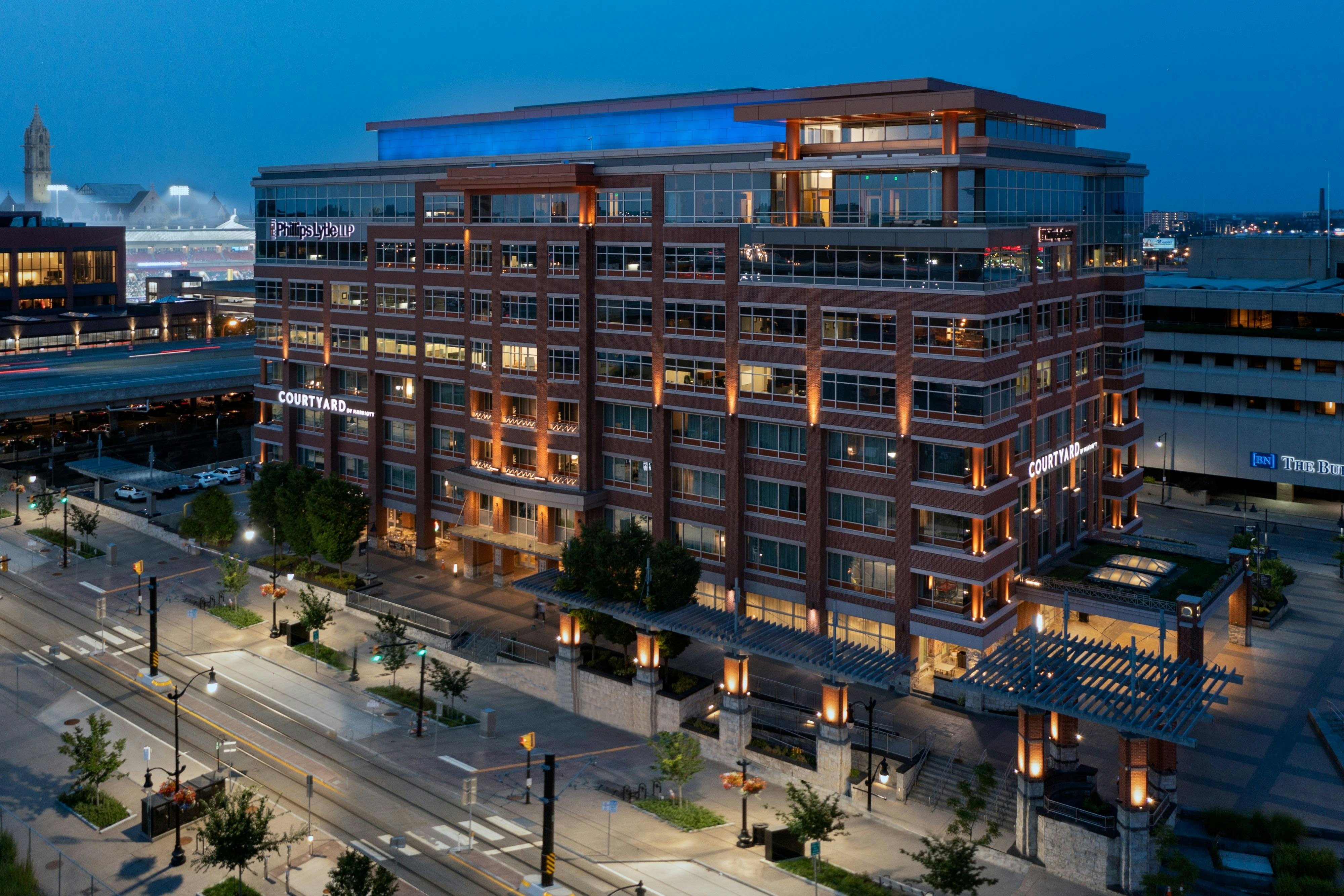 Courtyard Buffalo Downtown Canalside