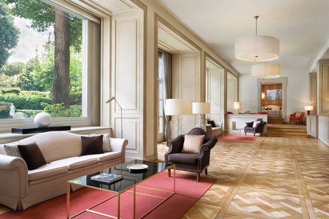 Lounge Area