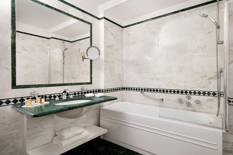 Florence Suite Bathroom