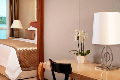Deluxe Room Desk area