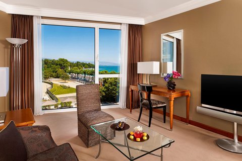 Junior Suite with separate living