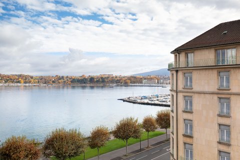 Partial Lake View Premium Room