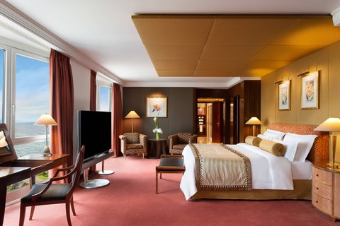 Imperial Suite - Imperial Master Bedroom