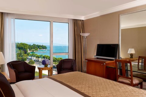 Executive Suite - Bedroom