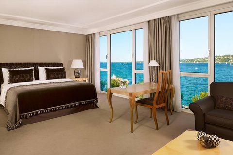 Crown Suite - Bedroom