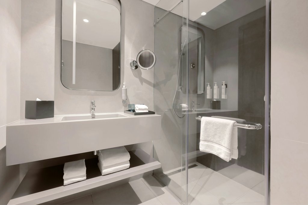 Courtyard by Marriott World Trade Centre, Dubai Room Type - Standard, Guest room, 2 Twin, City view