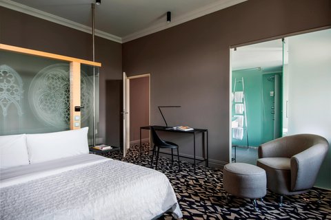 Family City View Suite