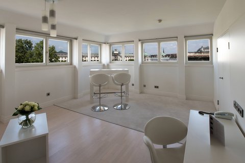 Executive City View Suite