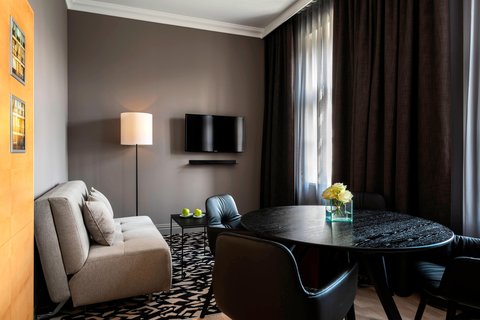 Family City View Suite