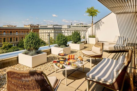 Rooftop Terrace Suite - Breakfast