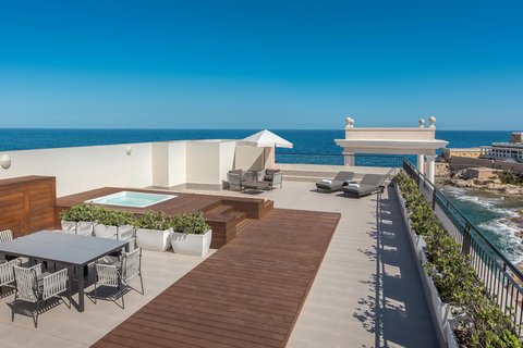 Dragonara Suite - Private Terrace