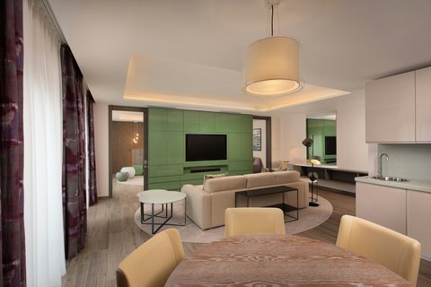 Luxury Garden View Suite