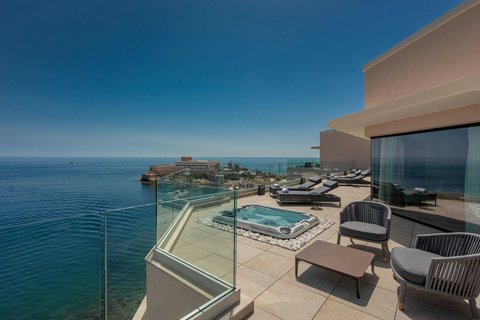 Two-Bedroom Presidential Penthouse Suite Terrace