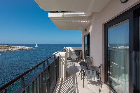 Luxury Bay Suite Balcony