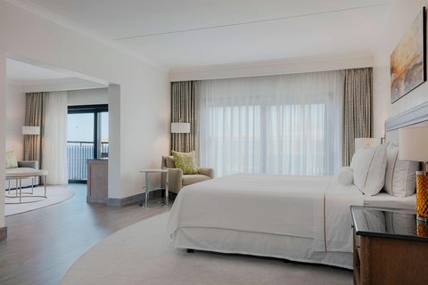Dragonara Suite