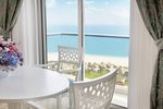 Ambassador Suite, Club lounge access, 1 Bedroom Larger Suite, 1 King, Oceanfront, High floor