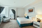 Ambassador Suite, Club lounge access, 1 Bedroom Larger Suite, 1 King, Oceanfront, High floor