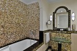 Family Suite, Larger Guest room, 1 King, Partial sea view