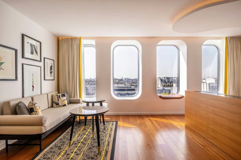 Sofa, XXL bay window overlooking Paris