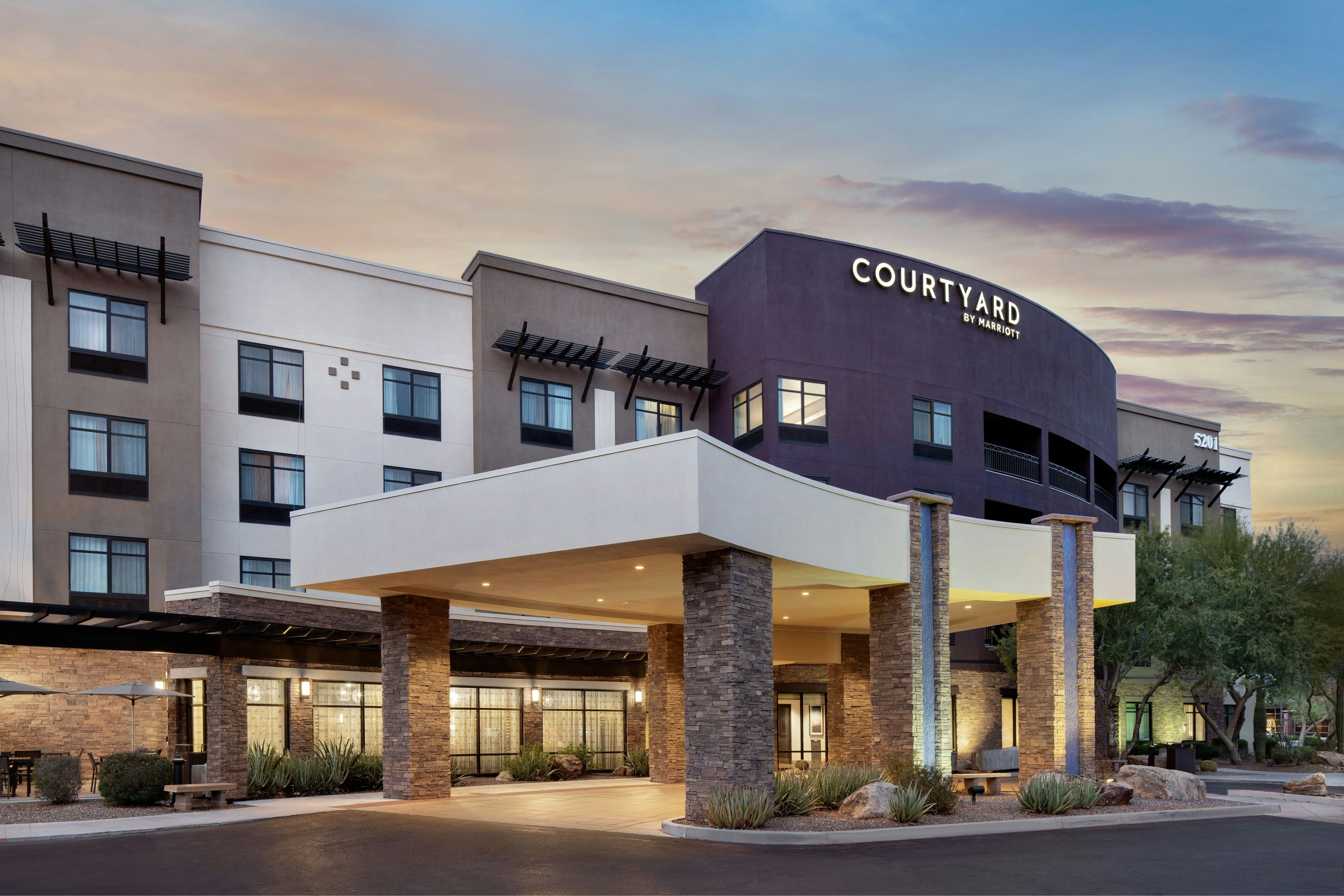Courtyard Scottsdale Salt River
