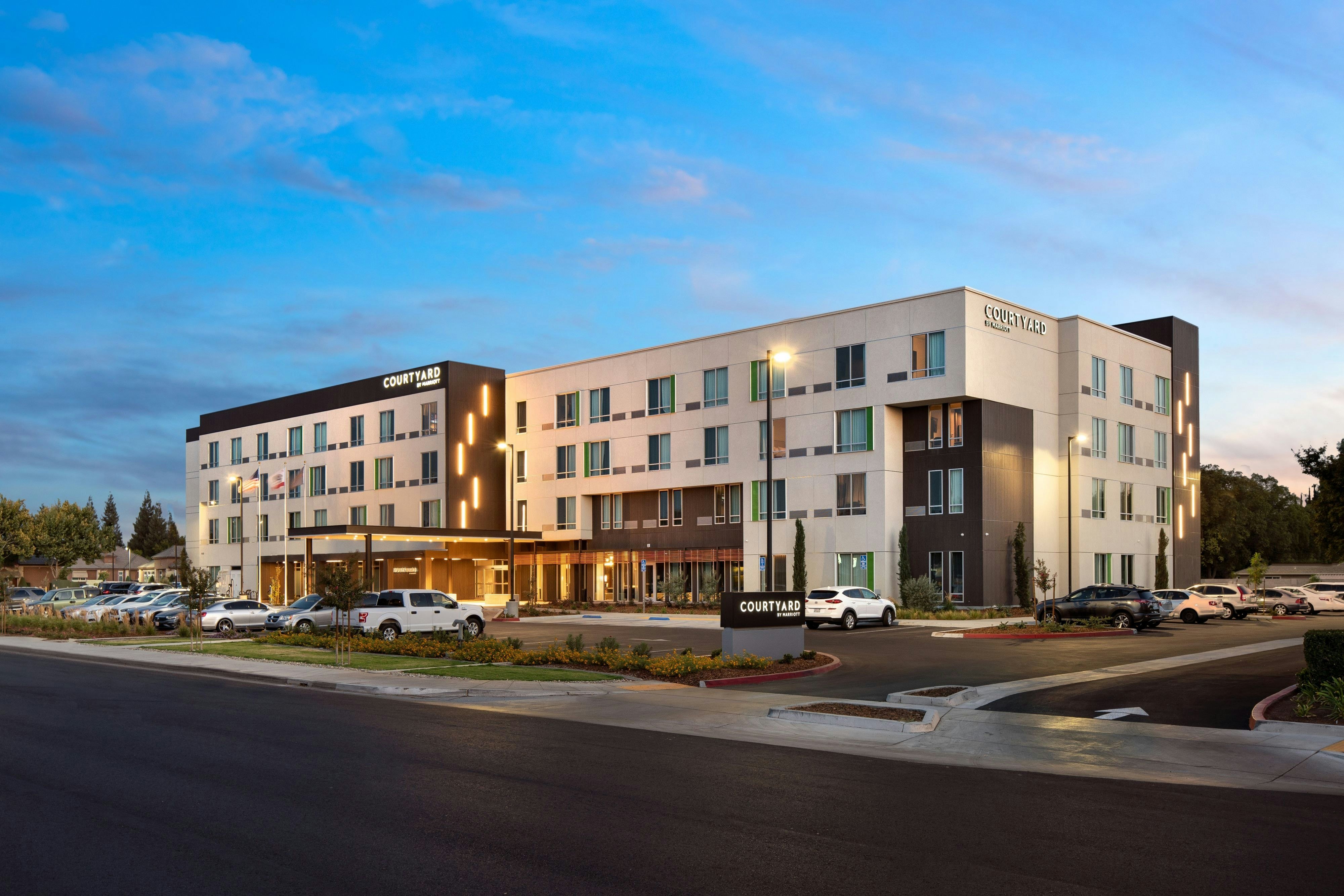 Courtyard Fresno Clovis