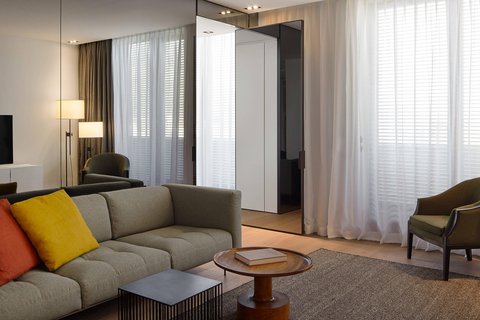 Select Suite - Living Area