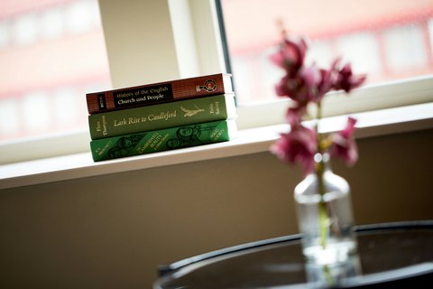 Guest Room Barlow Wing Detail