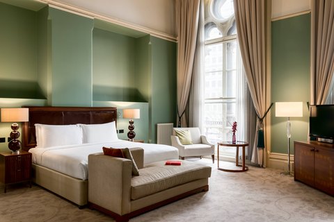 Chambers Grand Junior Suite