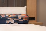 Aloft Premium, Larger Guest room, 1 King, No view