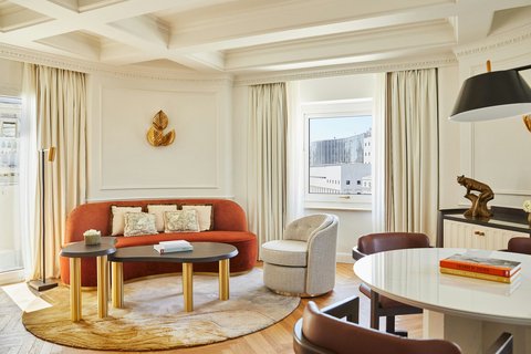Cortes Suite Living Room - 603