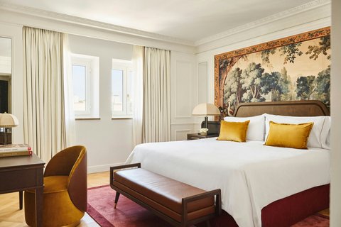 Cortes Suite Bedroom -603