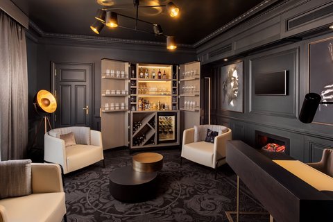 Royal Suite Lounge