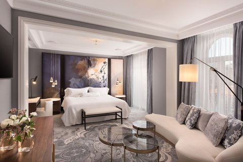 King Royal Suite