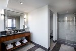 Executive, Larger Guest room, 1 King, Corner room