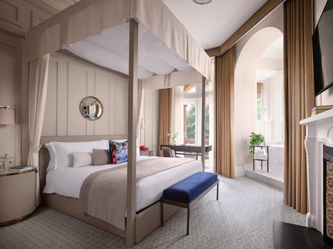The Bloomsbury Suites - spacious corner suites with stunning views