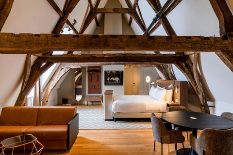 Brilliant Diamond Suite