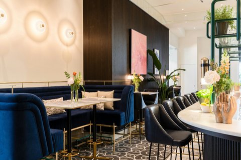 Sapphire House Bar
