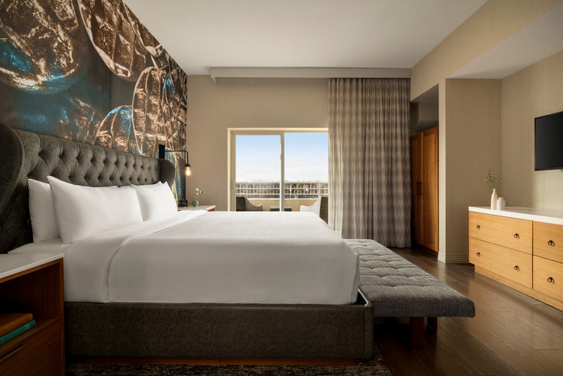 Hotel Indigo Naperville Riverwalk